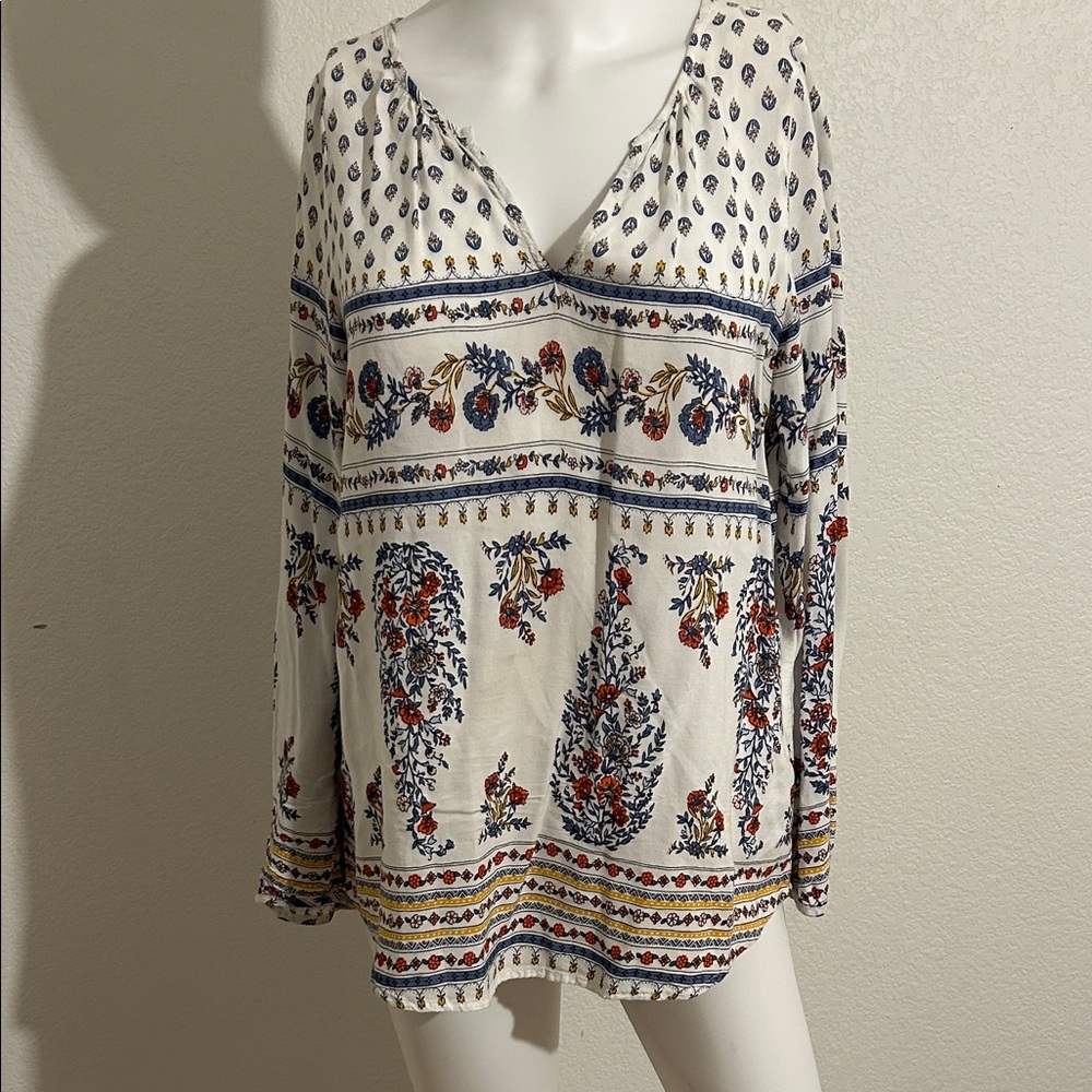 Old Navy White Floral Boho V-Neck Tunic with Navy & Red Accents